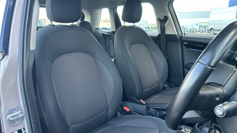 MINI Hatchback 1.5 Cooper Classic 5dr Auto Petrol Hatchback